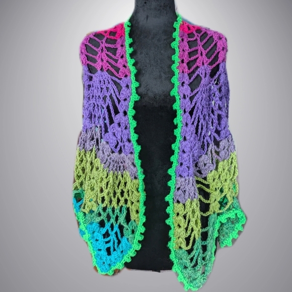 Summer Breeze Pineapple Lace Shawl - Picture 1 of 2